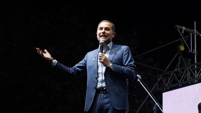 Martín Gill encabeza el acto oficial de reinauguración de la plaza