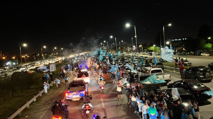 Histórica vuelta olímpica de Belgrano