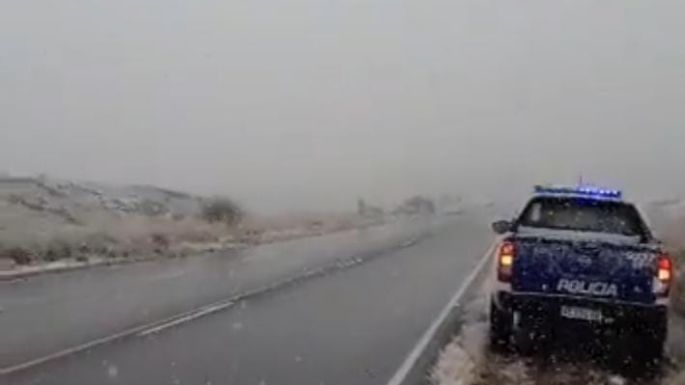 Corte total en el Camino de las Altas Cumbres por el hielo