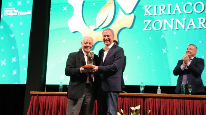 Schiaretti presidió el acto de entrega de los Premios Día de la Industria 2022