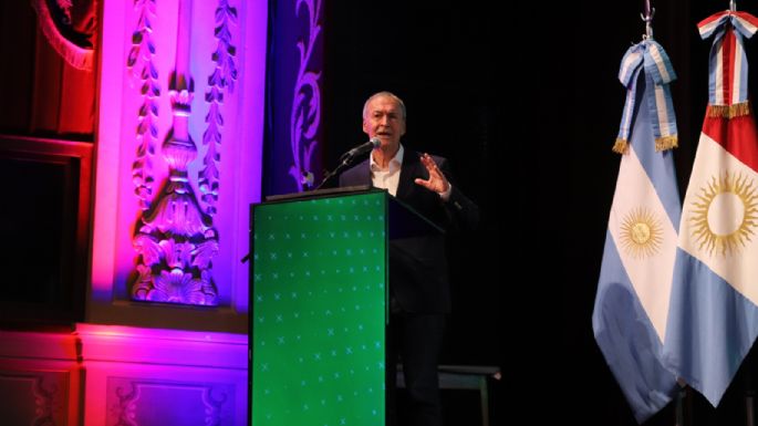Schiaretti presidió el acto de entrega de los Premios Día de la Industria 2022