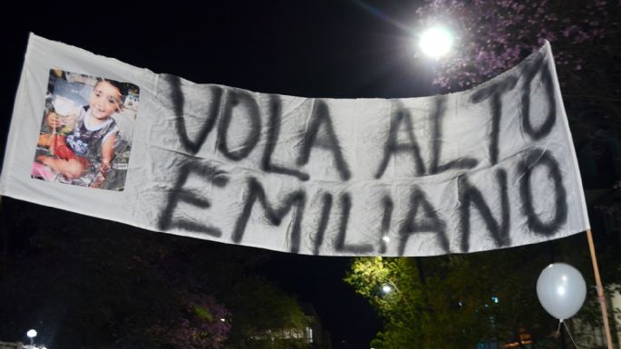 Marcharon en silencio por Emiliano Messa