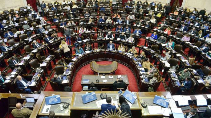Otro bochorno en Diputados para LLA: proyecto contra la IVE, flojo de firmas