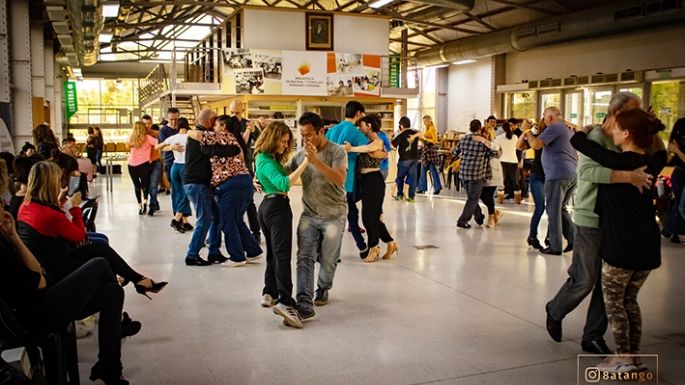 Encuentro milonguero con  más de 150 bailarines