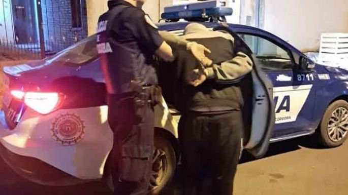 Dos detenidos por violación de domicilio y generar disturbios