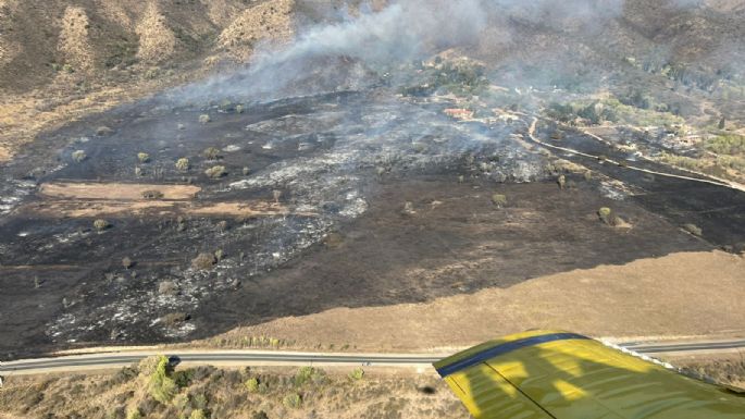 Luchan contra incendios forestales y hay evacuados