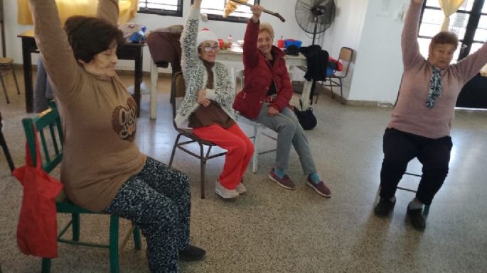 Invitan a participar de talleres de folclore y gimnasia