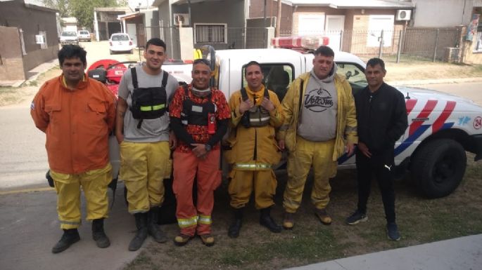 Cinco bomberos de Villa Nueva viajaron a La Cumbre