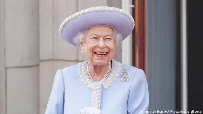 Reina Isabel: 70 años envuelta en guerras y escándalos familiares