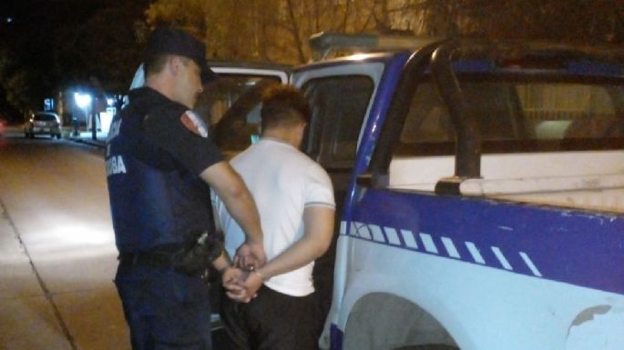 Estaba intentando revender entradas de Cosquín Rock que habían sido robadas de una casa