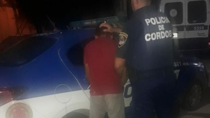 Un vecino alertó a la Policía que había un "intruso" en su casa