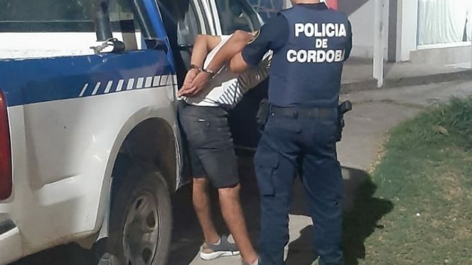 Entró a un comercio a robar alcohol, pero el dueño lo vio y la policía pudo detenerlo
