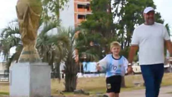 Bustamante propuso que la ciudad tenga la Plaza de los Campeones