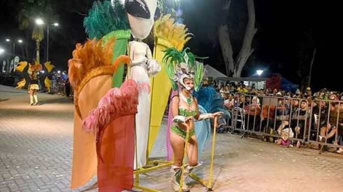 Presentan oficialmente los Carnavales Gigantes
