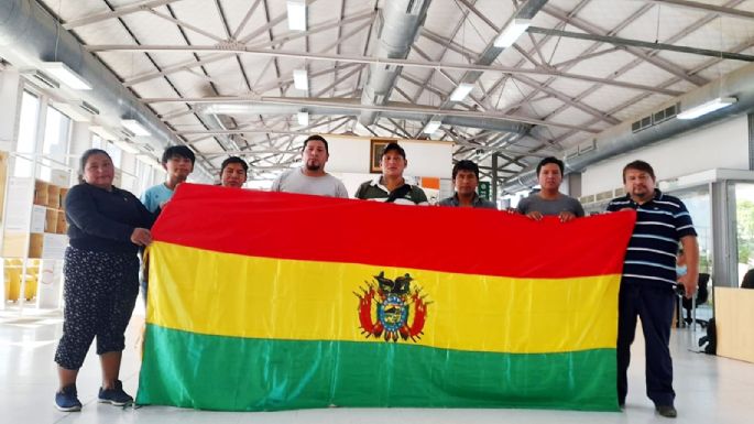 Comunidad boliviana agradecida y reunida para trabajar en la ciudad