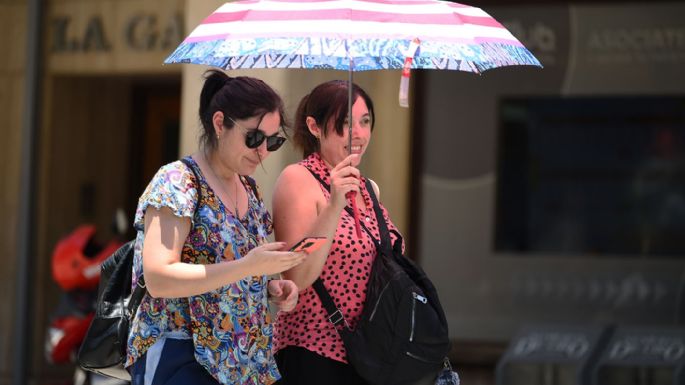 La mitad del país en alerta y en algunas ciudades la temperatura alcanzó los 42 grados