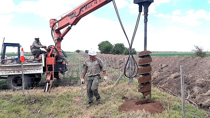 Comenzaron los trabajos para la red eléctrica