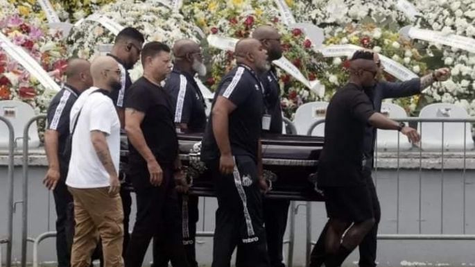 Una empresa de Oliva fabricó el ataúd de Pelé