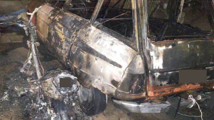 Se incendiaron dos automóviles y una moto