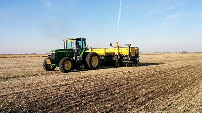Cortocircuito entre el campo y el gobierno de Javier Milei por desregulación