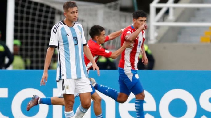 Argentina pagó errores con una derrota, en su debut ante Paraguay