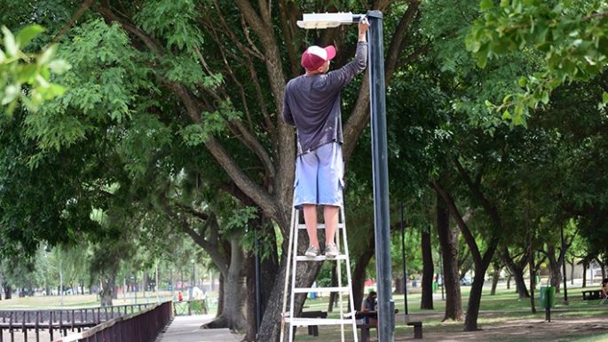 La bajante del lago dejó al descubierto la basura y la necesidad de mantenimiento
