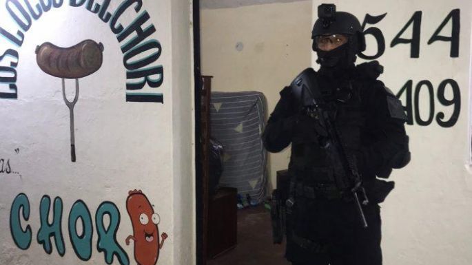 Un policía con licencia psiquiátrica fue detenido por vender drogas