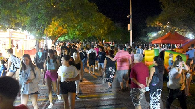 Habrá ocho patios, dos con artistas