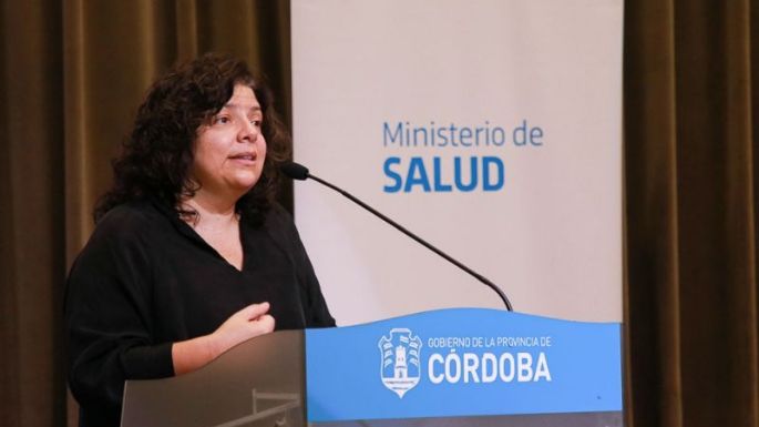 Vizzotti entregó ambulancias y presentó un manual de atención frente a la violencia de género