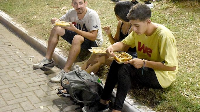 Carnavales: comer costará casi un 100% más que durante 2022