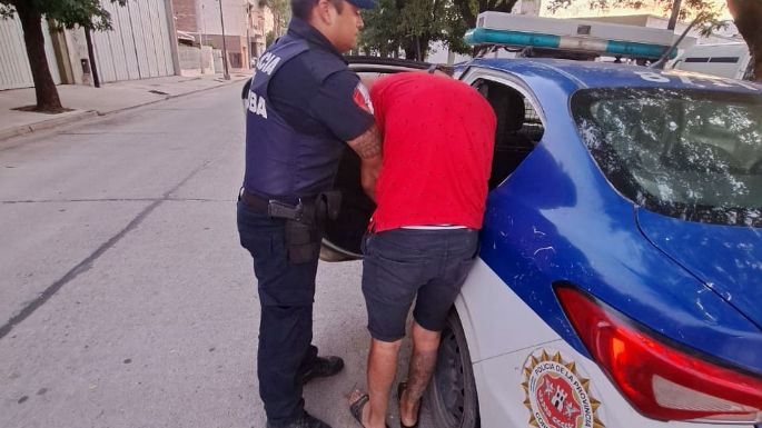 Dos hombres detenidos por hechos de violencia hacia sus parejas