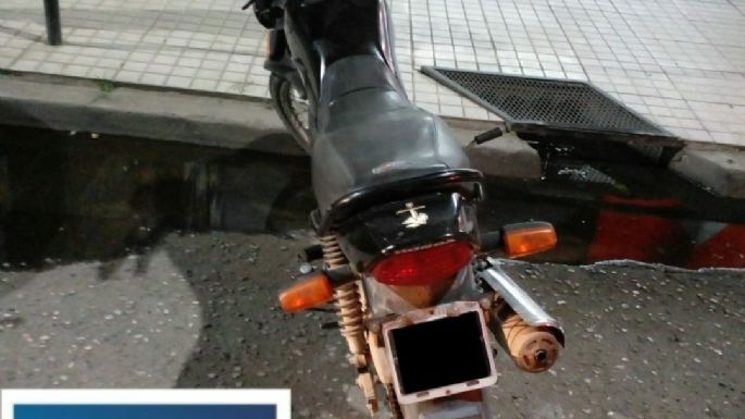 El choque de una moto dejó a una mujer gravemente herida
