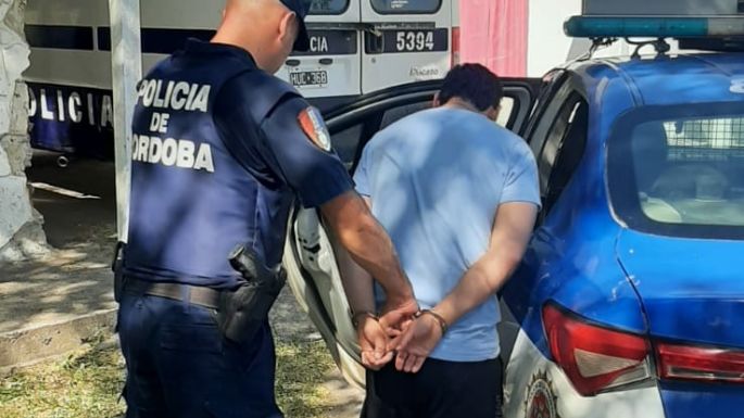 Detuvieron a un hombre por insultar y fotografiar a gente en la calle