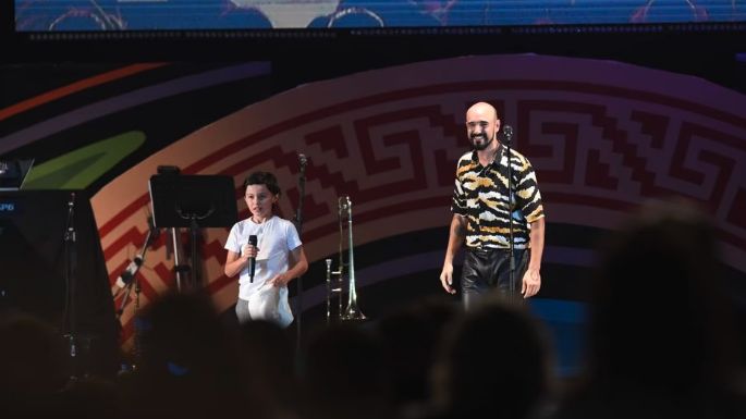 Abel Pintos presentó a un niño de 11 años en Cosquín, como habían hecho con él 25 años atrás