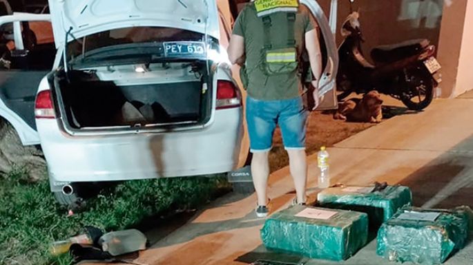 En dos autos traían a Córdoba más de media tonelada de marihuana
