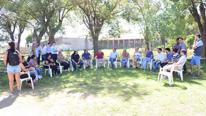 Productores le pidieron al secretario de Agricultura trabajar en el acceso a la tierra