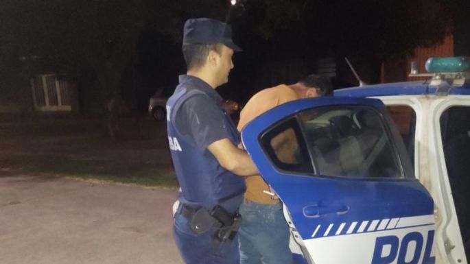 Realizaba escándalos en el ingreso a un local nocturno y quedó detenido