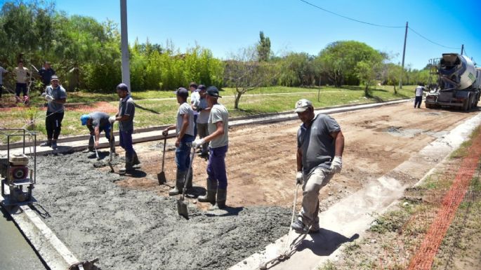 Repavimentan un tramo de la calle Cruz Roja
