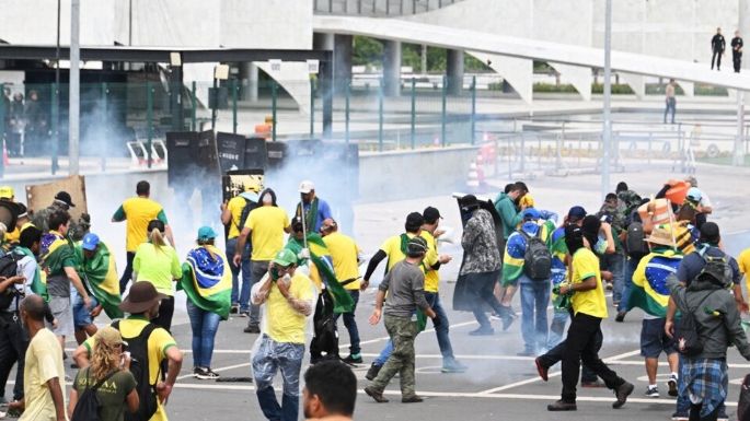 Cientos de militantes de Bolsonaro invadieron el Congreso