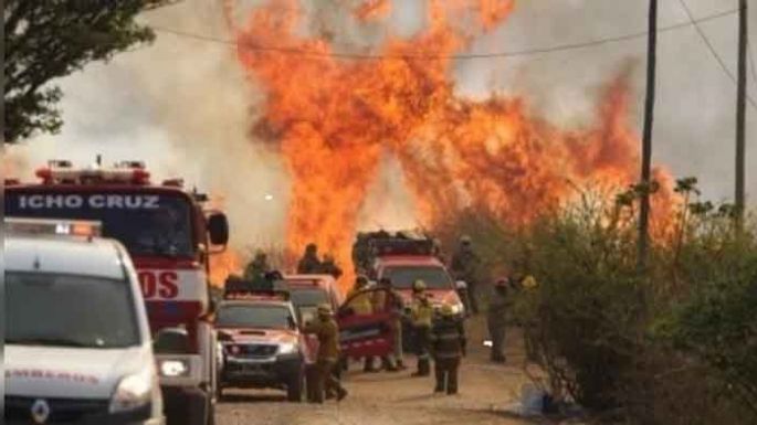 Fuego incontenible en las sierras