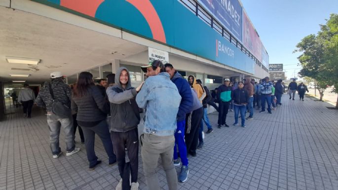 Gran malestar en el Banco de Córdoba de la Terminal por horas de espera