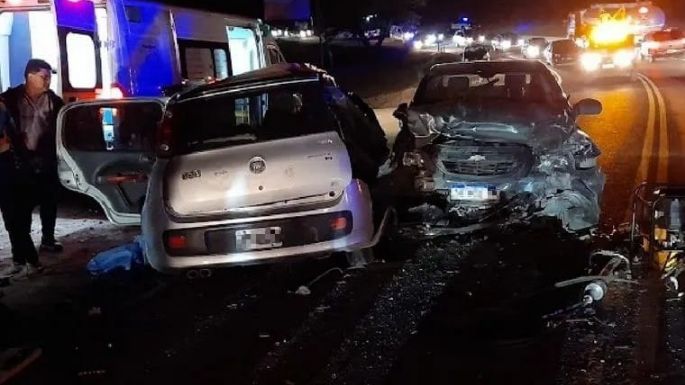 Cuatro fallecidos en un choque entre dos automóviles