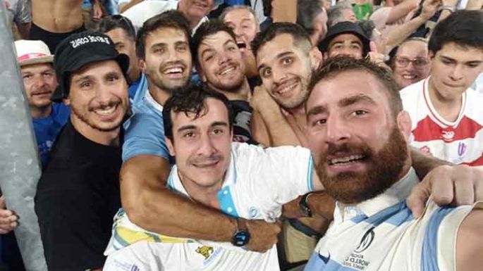 Abrazos entre cordobeses