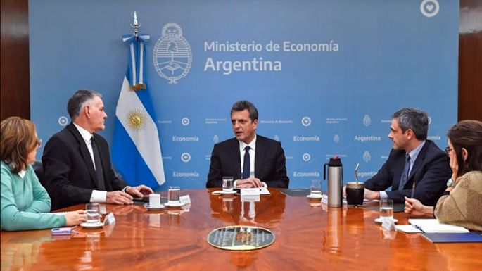 Cuevas allanadas: Massa se reunió con los equipos de la Aduana y AFIP