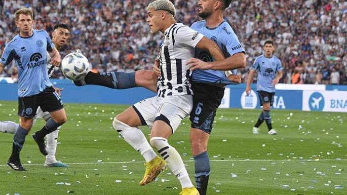 Mucha gente para ningún gol