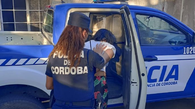 Violó una orden de restricción al presentarse en el trabajo de su expareja y fue detenida