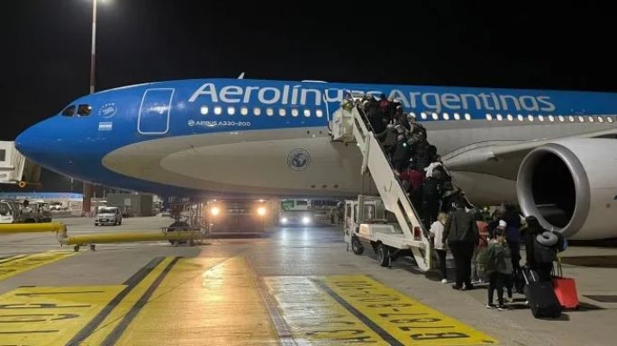 Llegó al país el tercer vuelo con argentinos repatriados de Israel