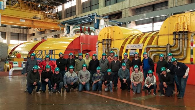 Electricistas de Villa María y la zona en la Central Nuclear de Embalse