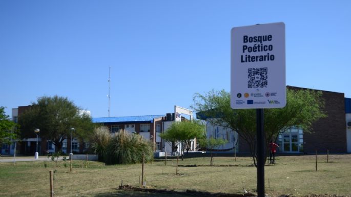 Ya se habilitó el Bosque Poético Literario que reconoce a autores locales