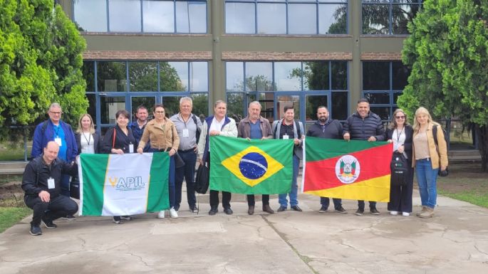 Firman convenio para que estudiantes de lechería realicen prácticas en Brasil